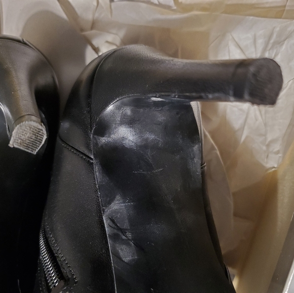 Marc Fisher. Leather Black booties Open toe size 91/2 W - Picture 6 of 10